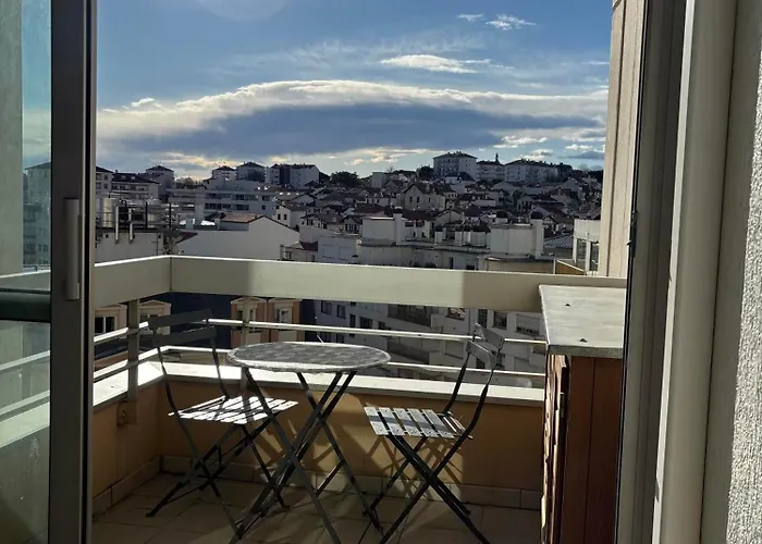 Et Piscine Sur La Grande Lägenhet Biarritz